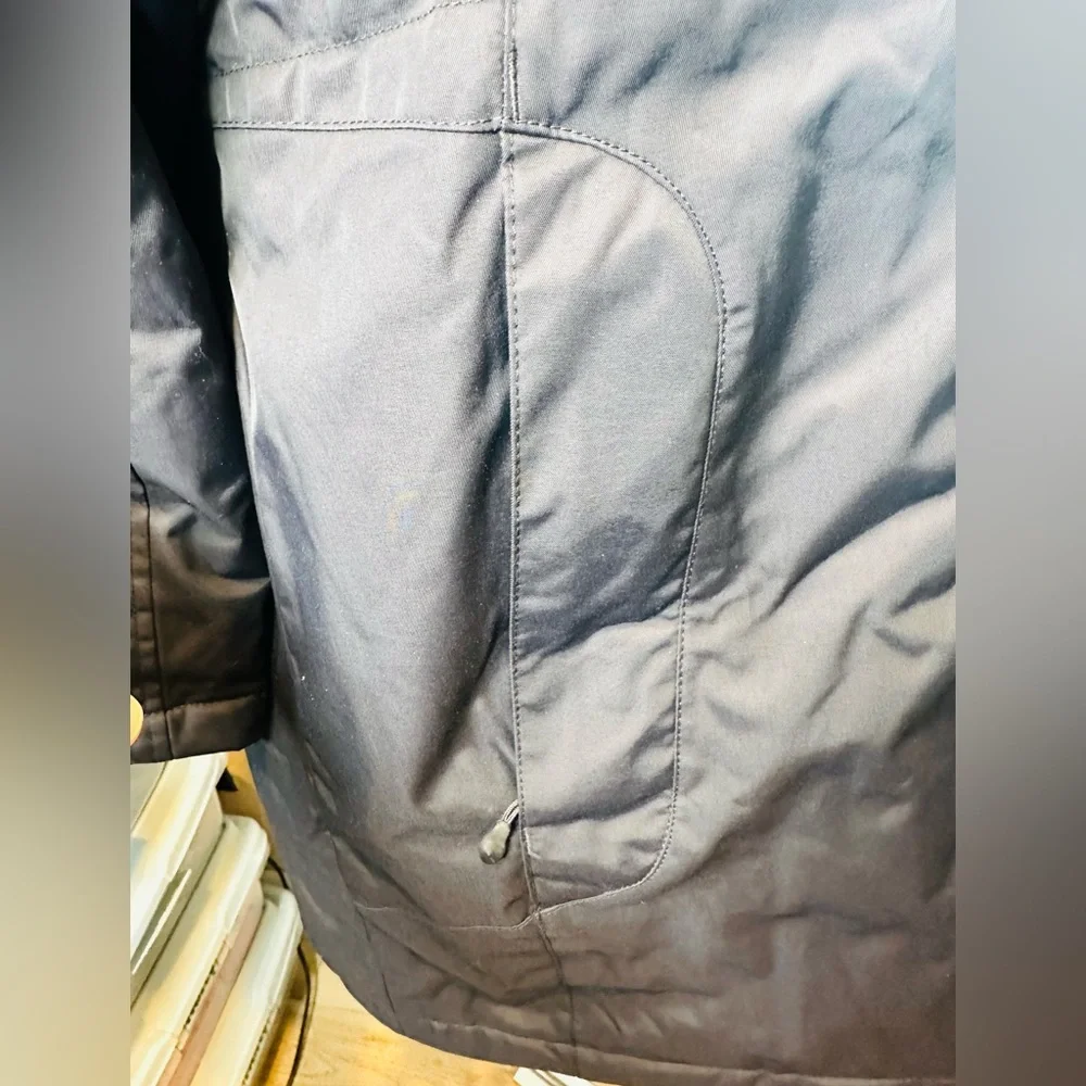 L.L. Bean Misses Winter Warmer Coat Black Size Large - Picture 8 of 15